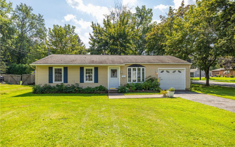 144 W Charlotte Ave - Photo 2 of 6