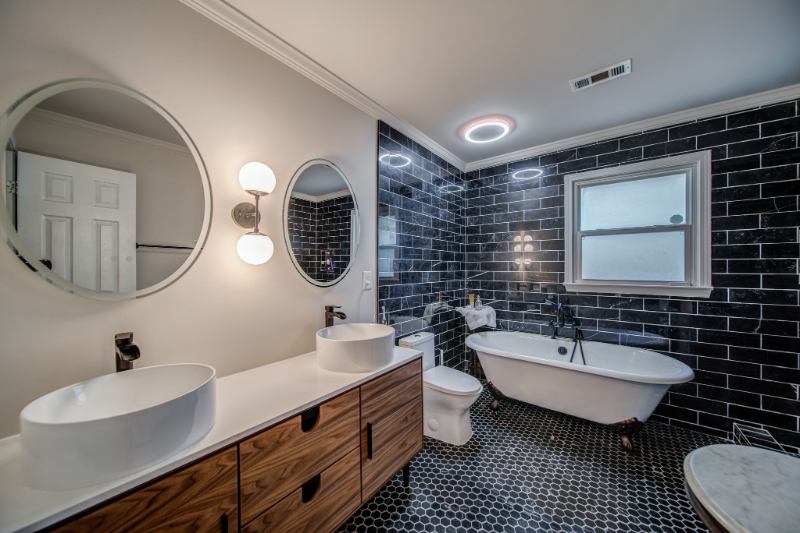 3440 Harding Ave - Photo 2 of 22