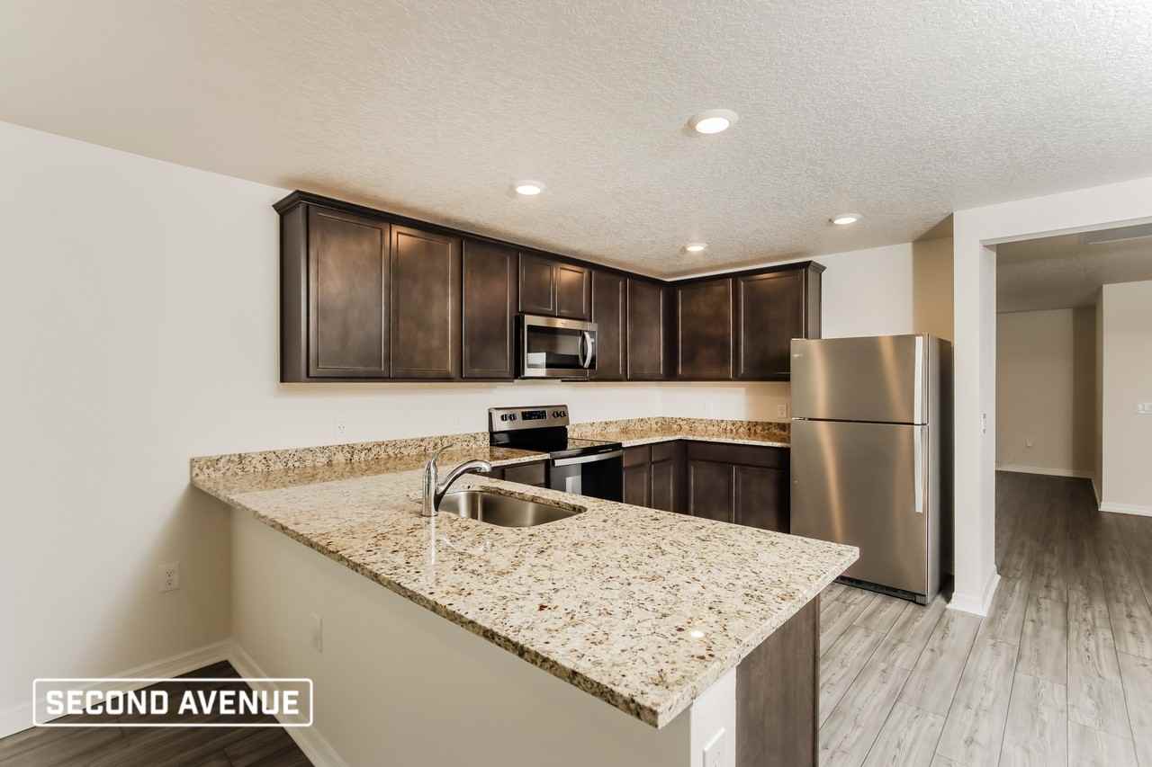 2986 Tivoli Ave Se - Photo 3 of 18