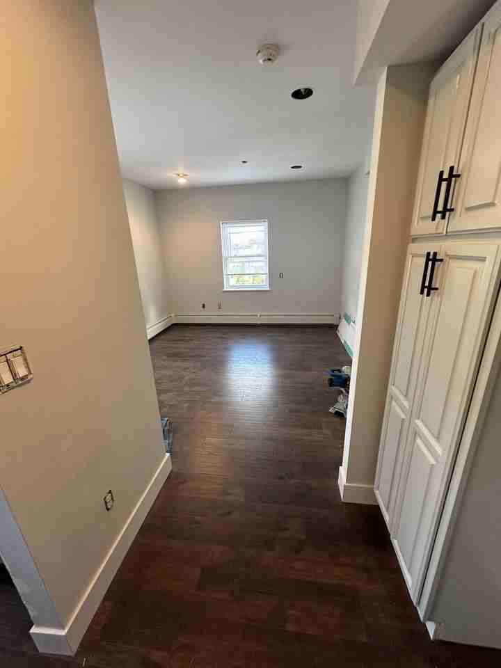 225 Washington Blvd #4 - Photo 2 of 6