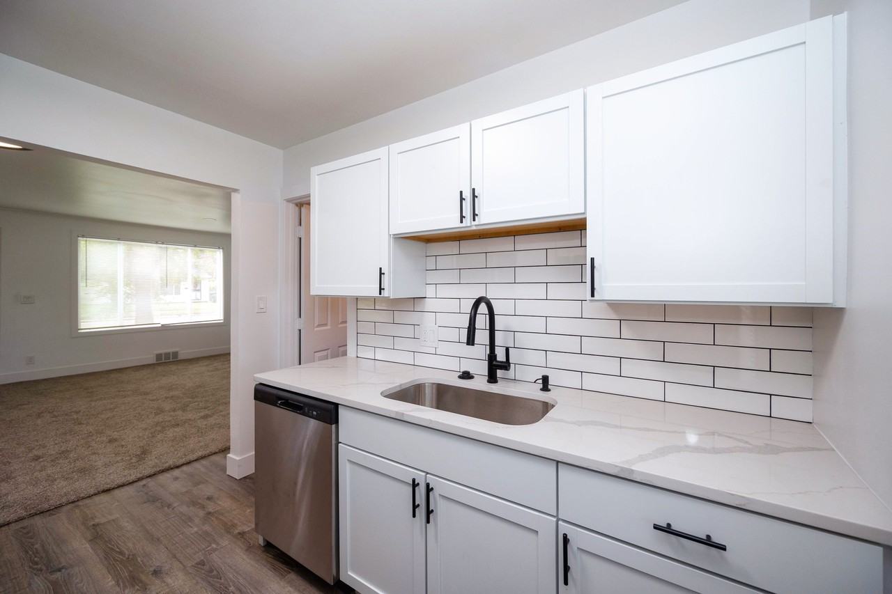 10710 Troy St #NA - Photo 2 of 14