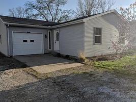 featured image of 203 E School St #1