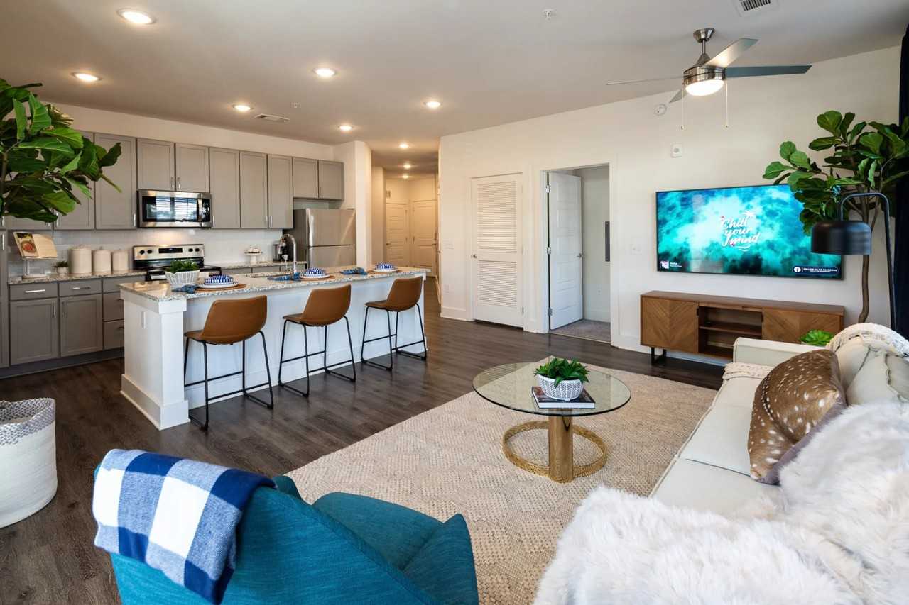 The Quincy Apartments - Photo 4 of 66