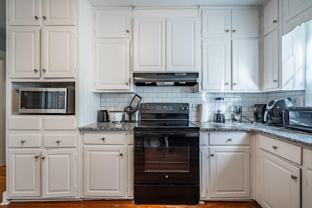 Lee Pl - Photo 1 of 1