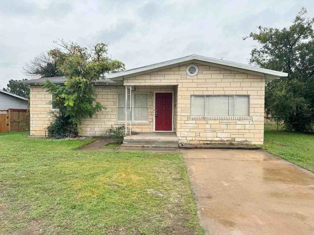 1901 Wilson St, San Angelo, TX 76901 4 Bedroom House for 1,000/month