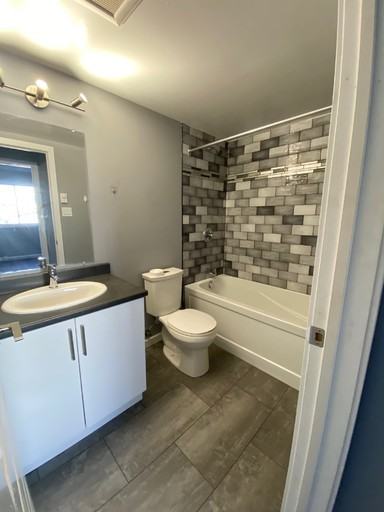 408 Twelfth St W #8 - Photo 3 of 6