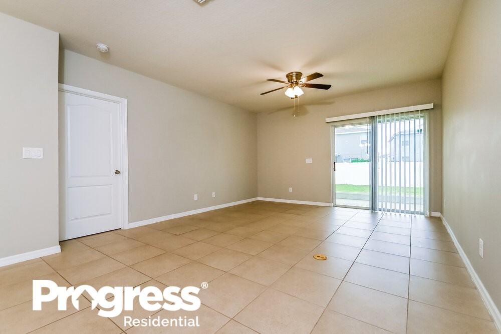 11338 Hudson Hills Ln - Photo 3 of 16