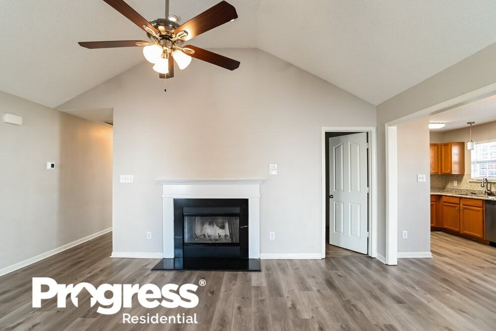 10323 Illoria Dr - Photo 3 of 16