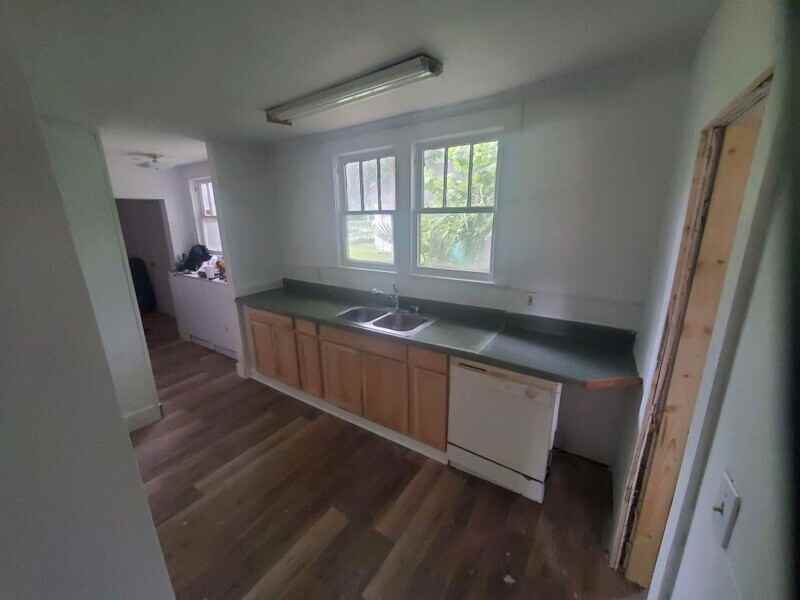 267 Day Ave - Photo 2 of 14
