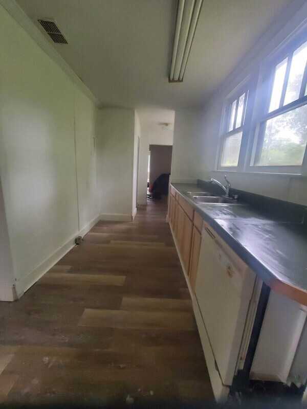267 Day Ave - Photo 3 of 14