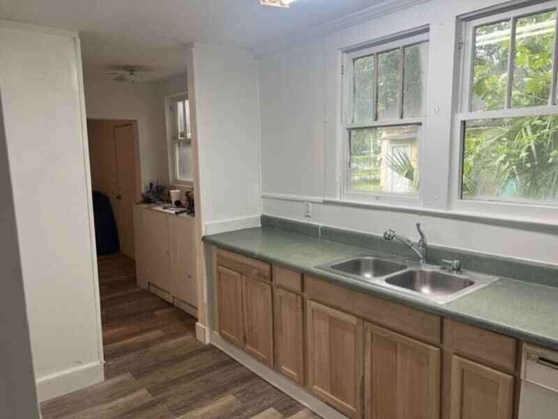 267 Day Ave - Photo 5 of 14