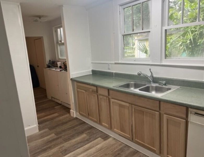 267 Day Ave - Photo 7 of 14