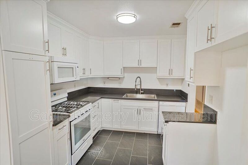 25649 Almendra Dr - Photo 3 of 19