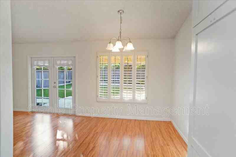 25649 Almendra Dr - Photo 4 of 19