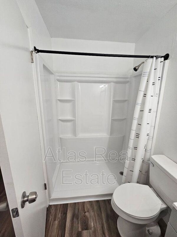 2931 E Beck Ln #2 - Photo 3 of 8
