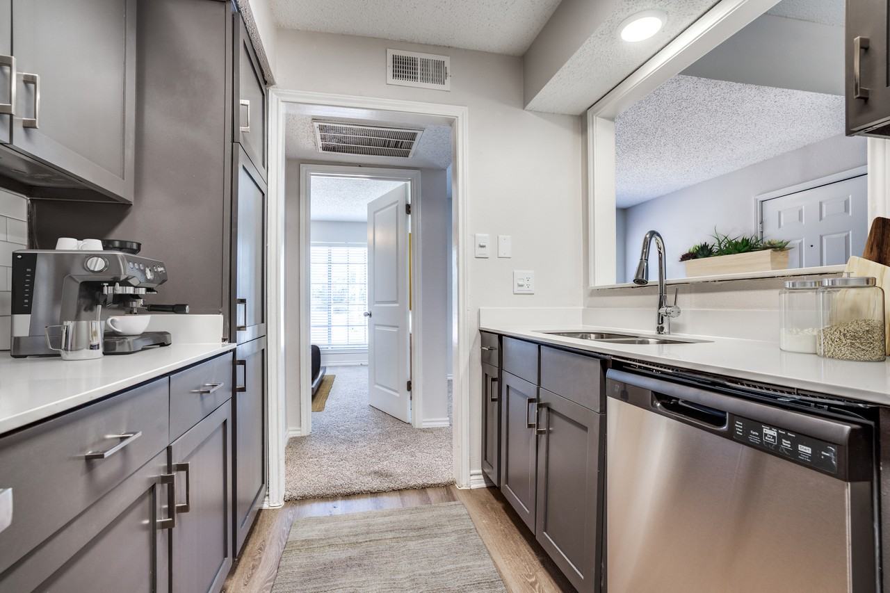 The Lochley - Photo 3 of 21