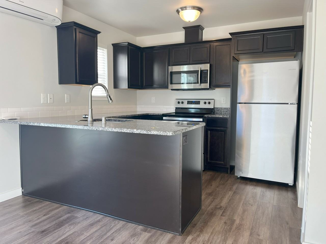 2415 Valencia Street - Photo 2 of 31