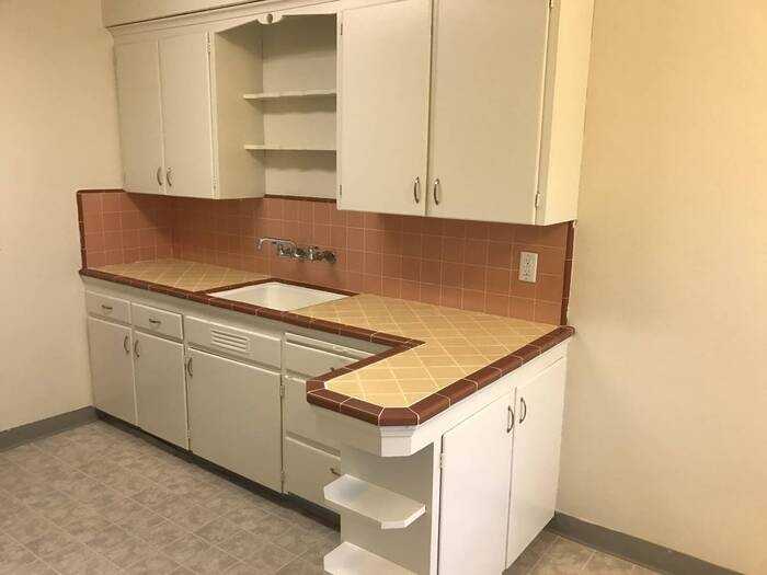 1086 Sw Gaines St #1086 - Photo 2 of 9