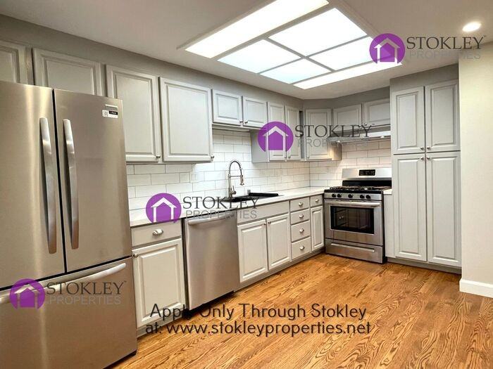 1143 Westmoreland Cir - Photo 3 of 9