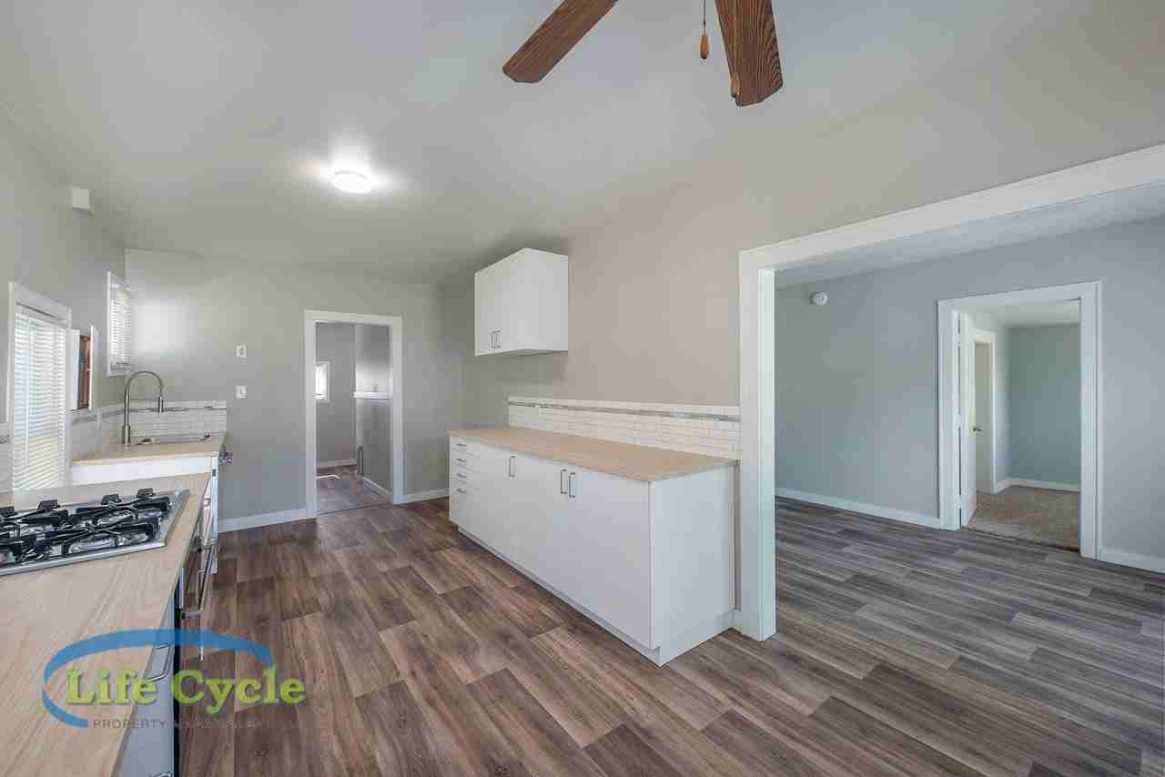 1314 Beechwood St Ne #1 - Photo 4 of 21