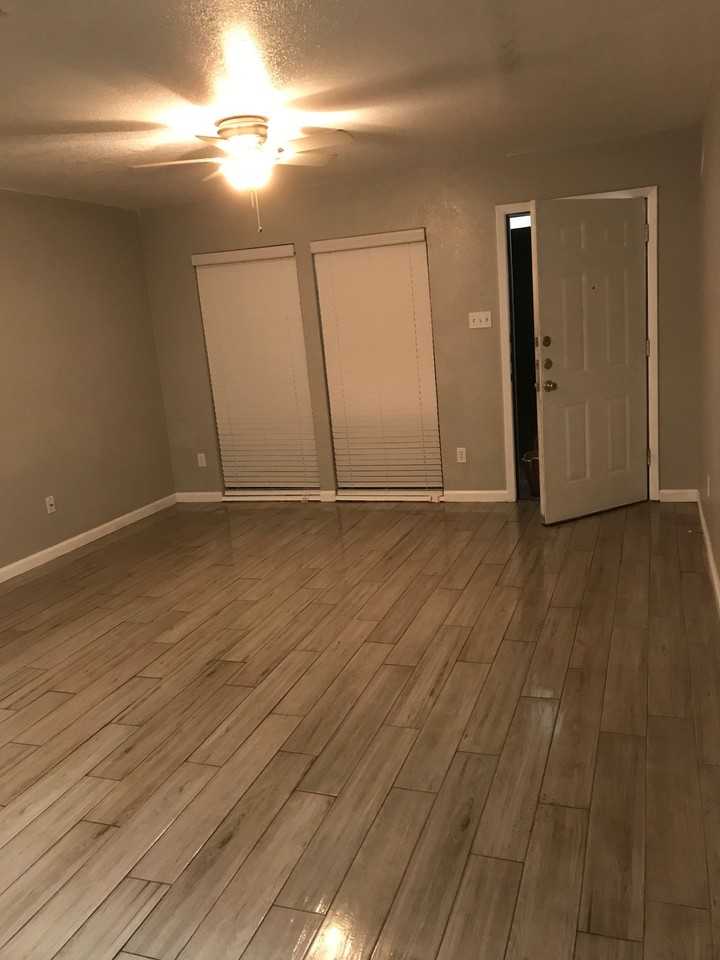 1610 Poage - 1612 #1612 - Photo 5 of 11