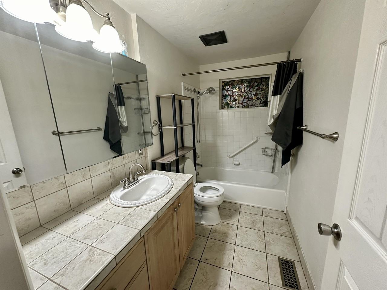 3560 S Cochise Dr #1 - Photo 4 of 22