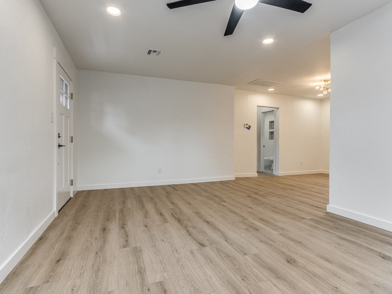 2541 Nw 34th St #NA - Photo 3 of 19