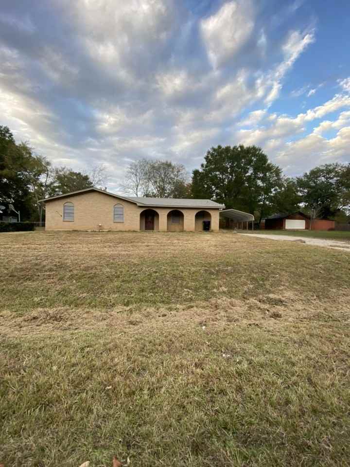 205 Miles St #NA - Photo 2 of 12