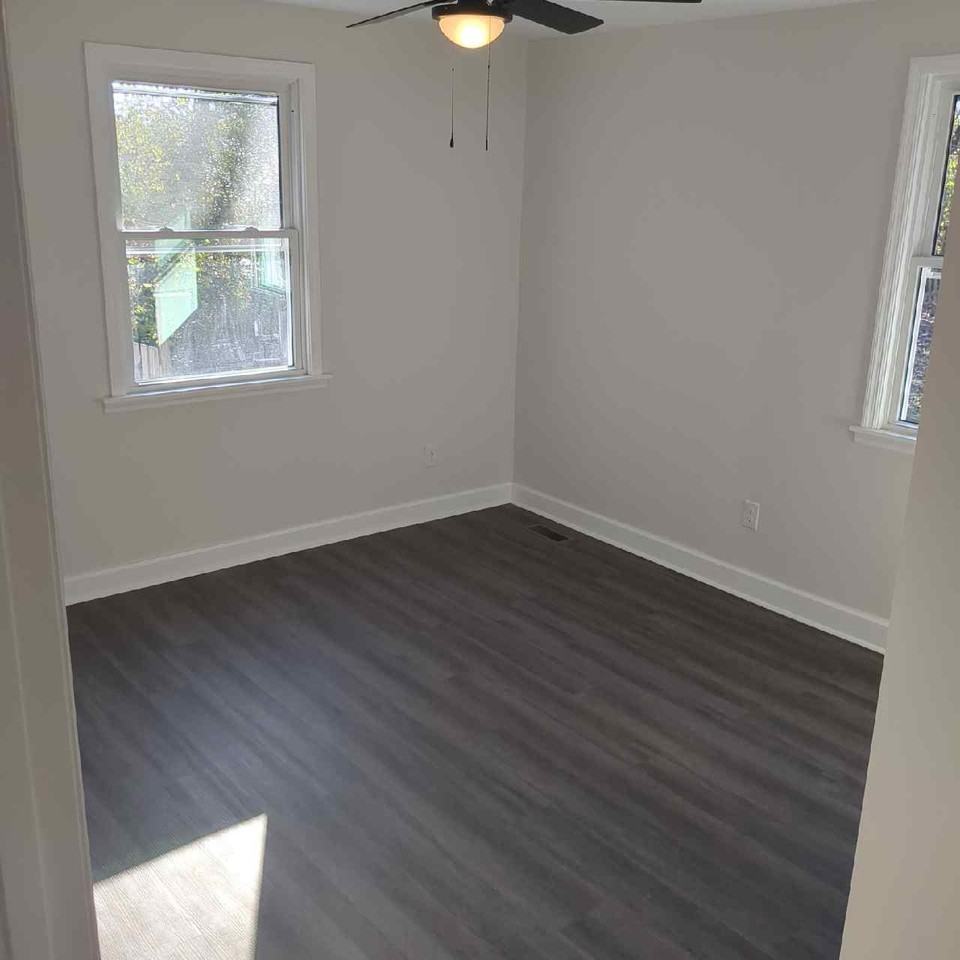 940 Colfax Dr #1 - Photo 2 of 6