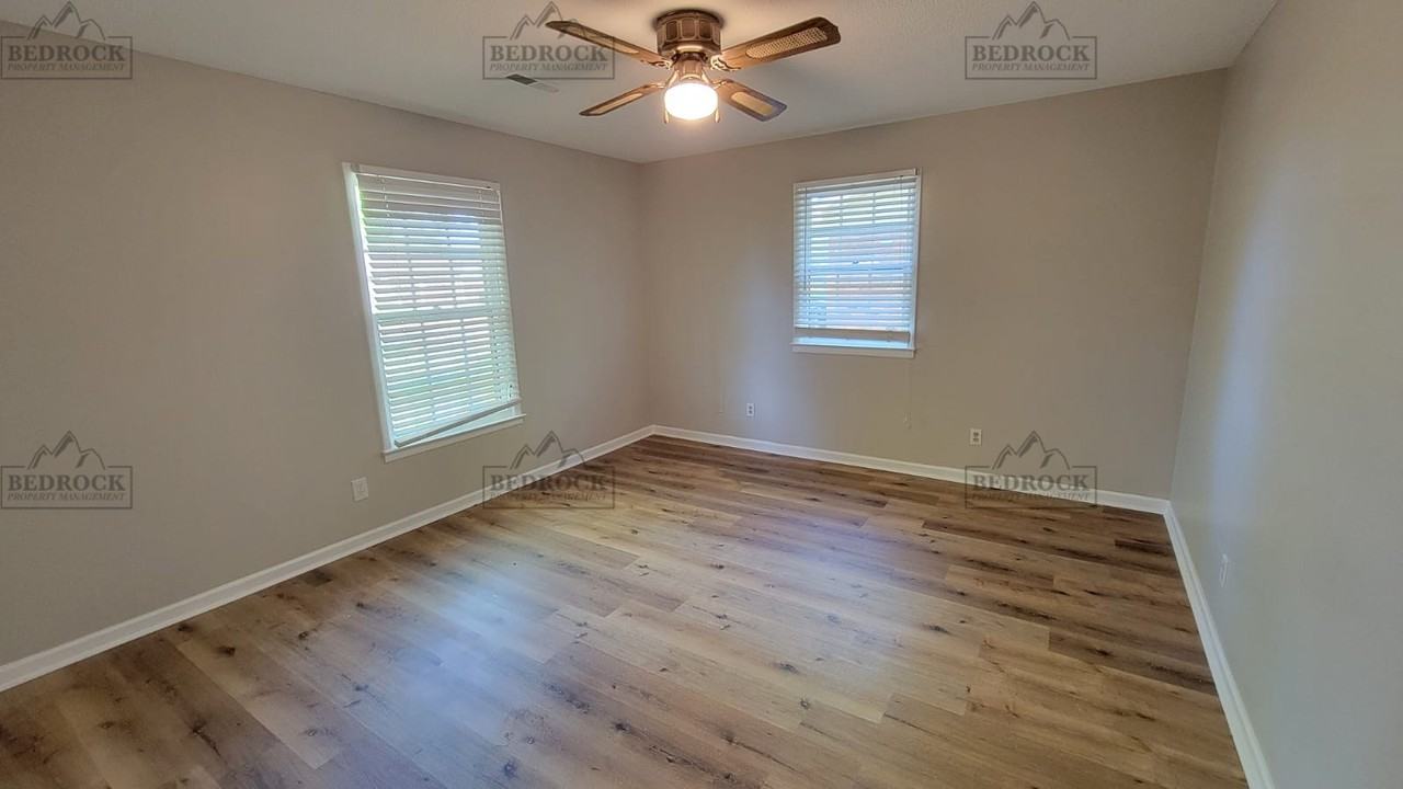 1218 Byron Avenue Southwest #1 - Photo 3 of 10