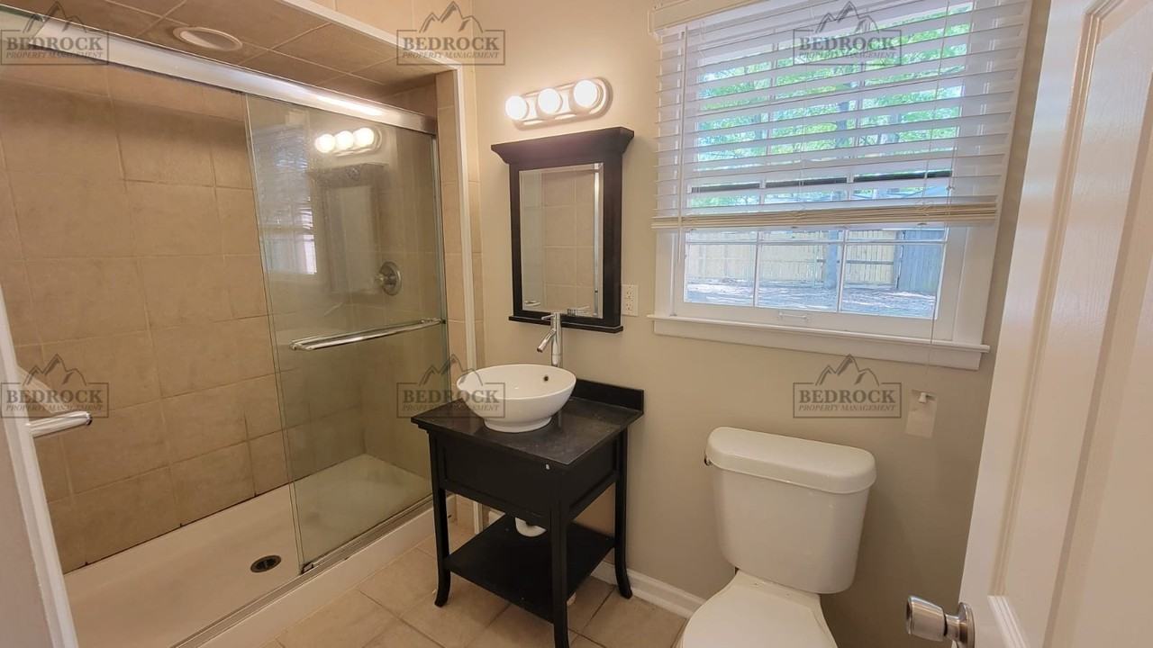 1218 Byron Avenue Southwest #1 - Photo 4 of 10