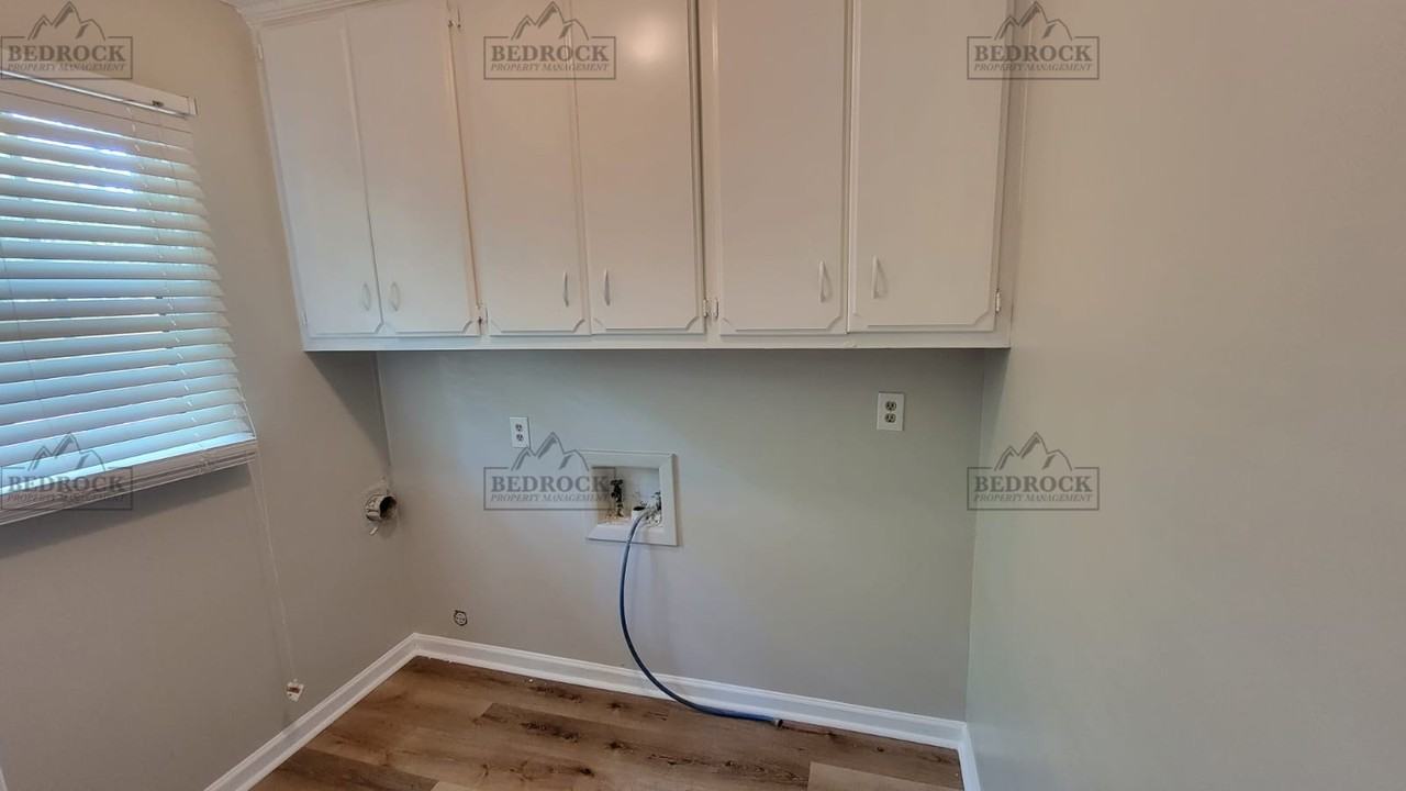 1218 Byron Avenue Southwest #1 - Photo 6 of 10