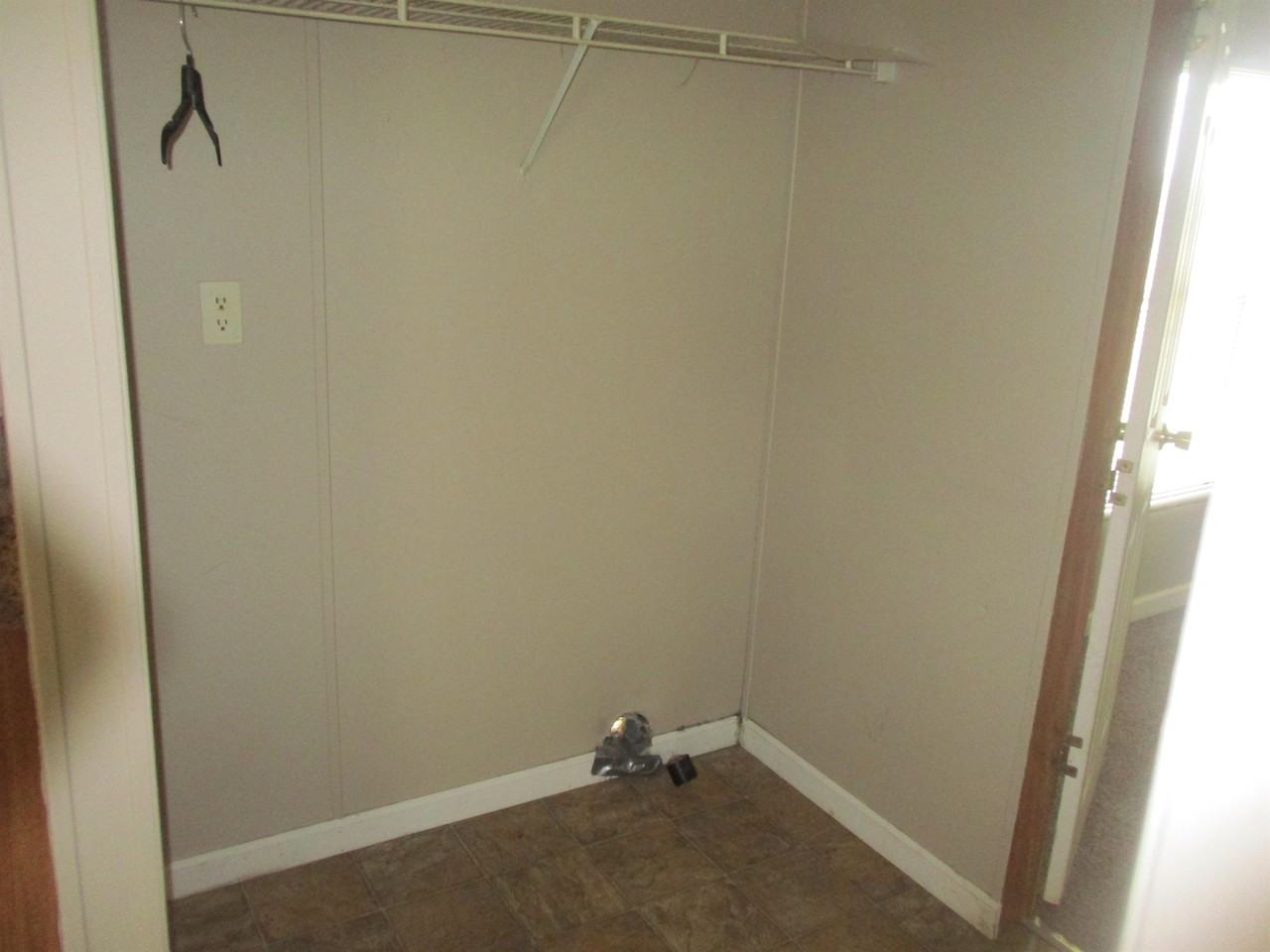 403 Debby St #1 - Photo 6 of 19