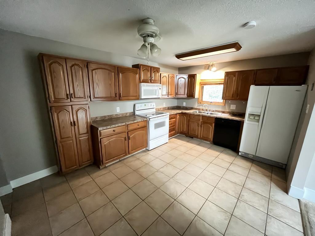 610 Franklin Ave #1 - Photo 2 of 5