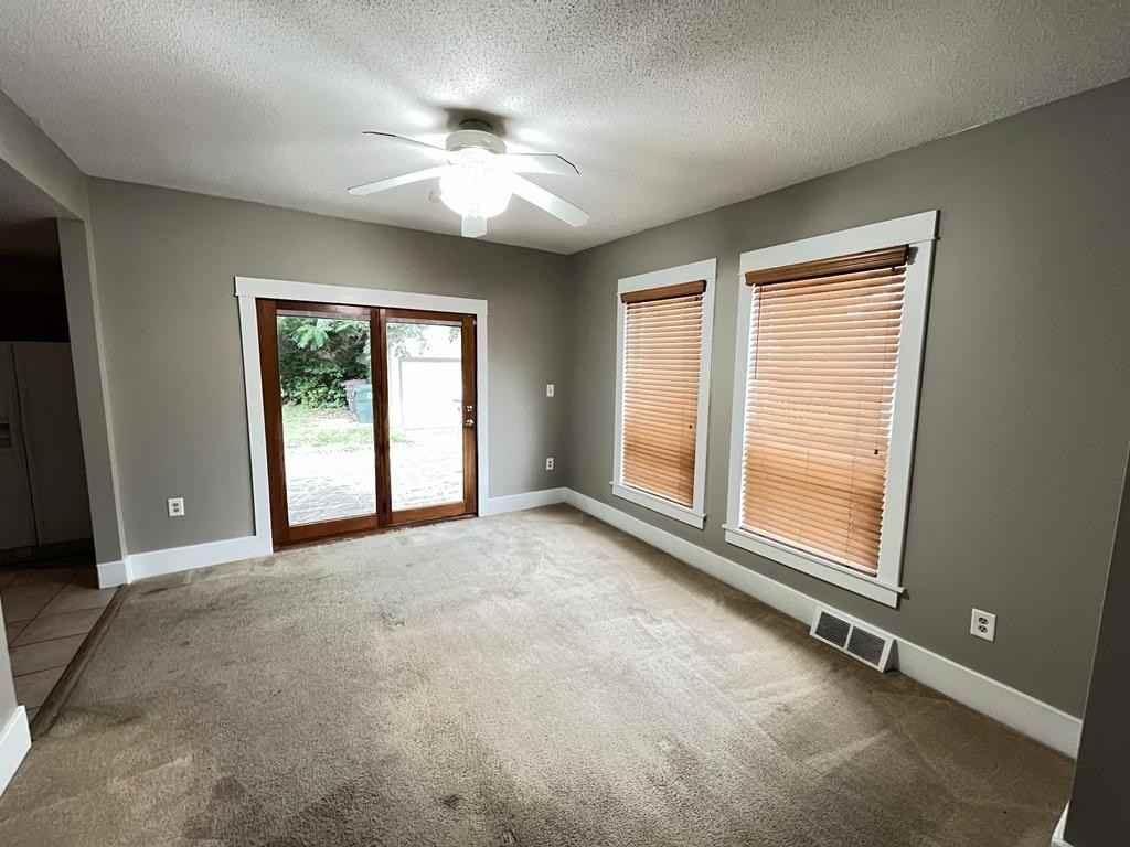 610 Franklin Ave #1 - Photo 4 of 5