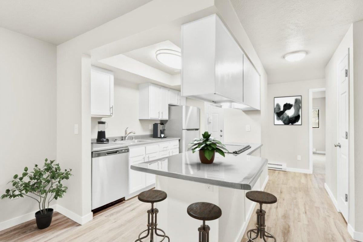 12415 E 12th Ave - Photo 5 of 13