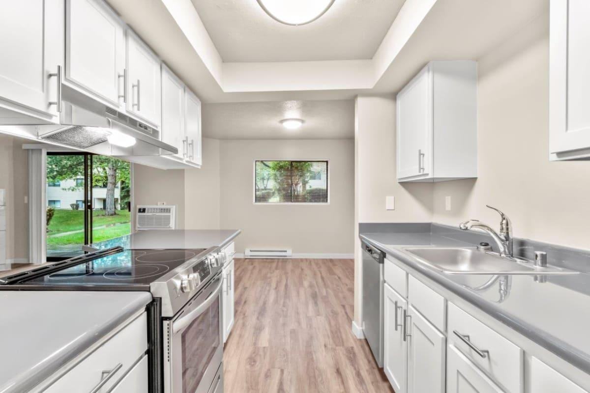 12415 E 12th Ave - Photo 6 of 13