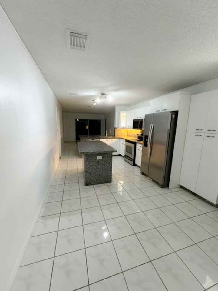 1120 West Lake Street - Photo 3 of 22