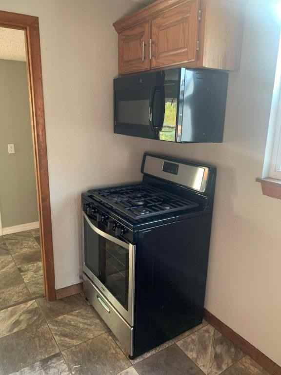 506 Olive St - Photo 2 of 7