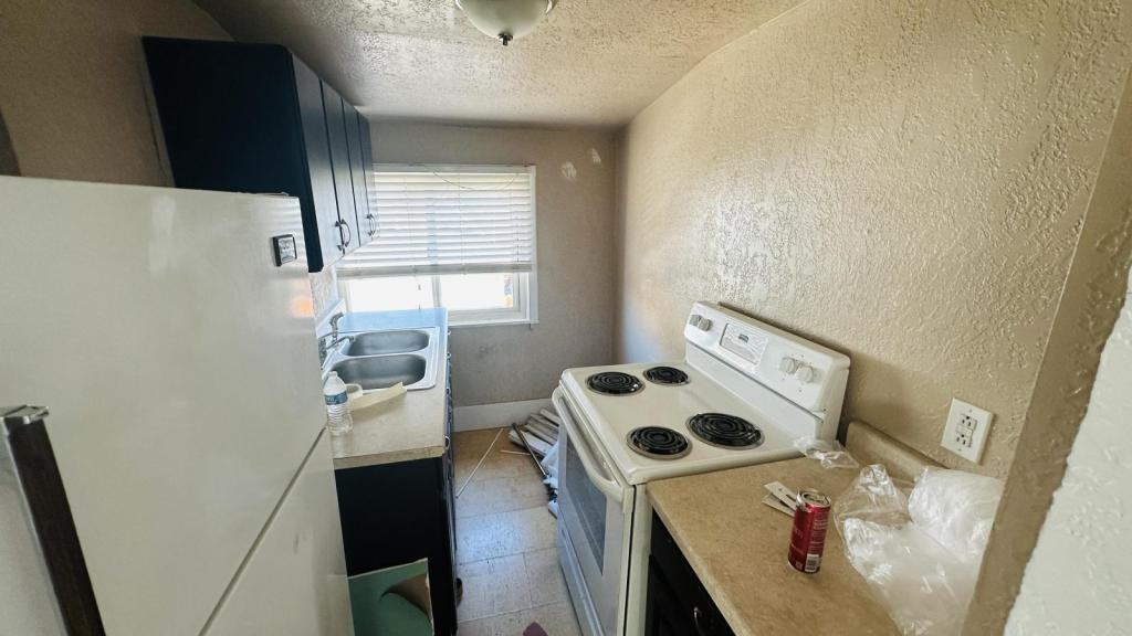 2102 Jefferson Ave - Photo 4 of 4