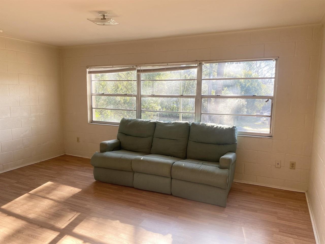 101 Ava St #7 - Photo 2 of 6