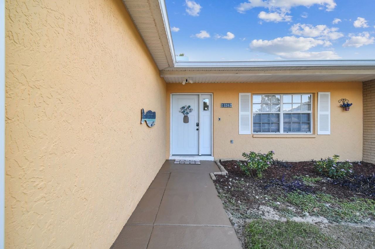 13382 Banyan Rd - Photo 6 of 50