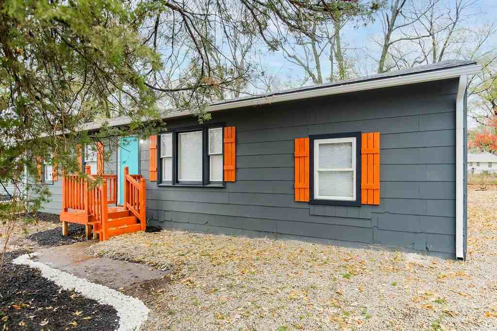 7114 E 107th St - Photo 2 of 28