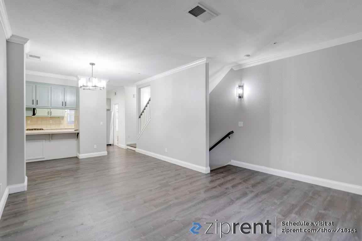 3 Ashford Pl - Photo 2 of 23