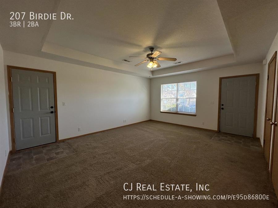 207 Birdie Dr - Photo 2 of 9