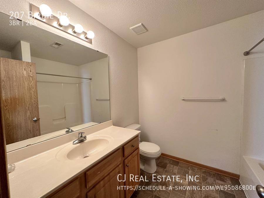 207 Birdie Dr - Photo 5 of 9