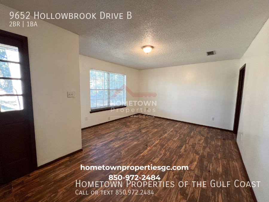 9652 Hollowbrook Dr - Photo 3 of 15