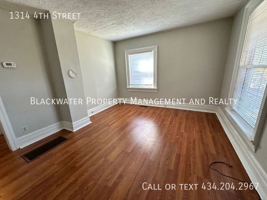 1314 4th St - Photo 2 of 6