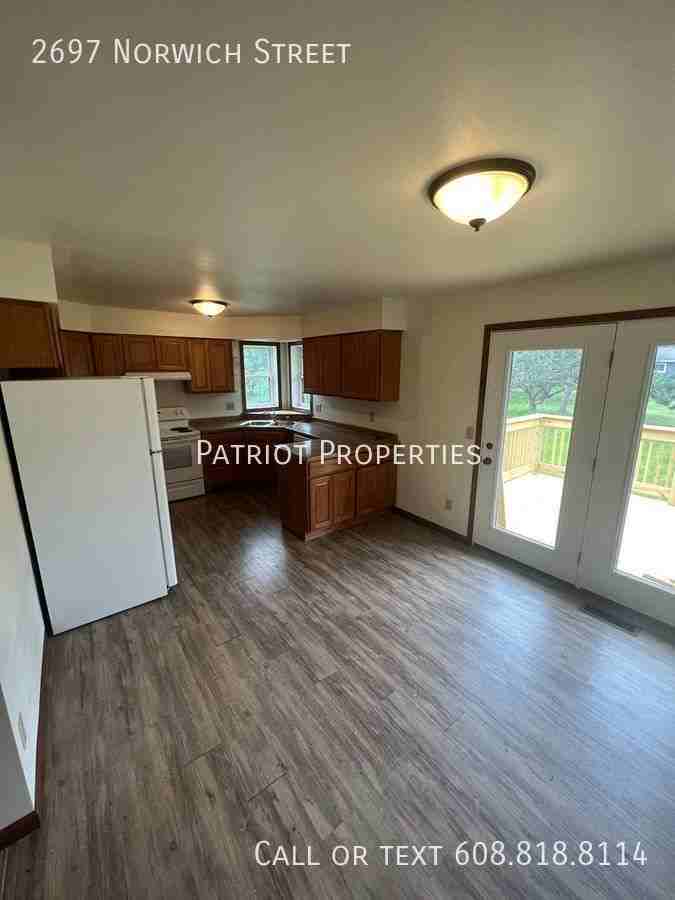 2697 Norwich St - Photo 2 of 22