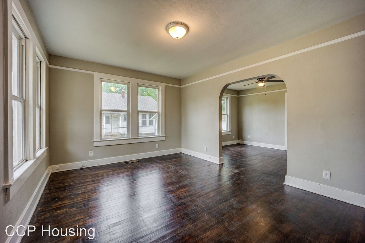 1811 N D St - Photo 3 of 17